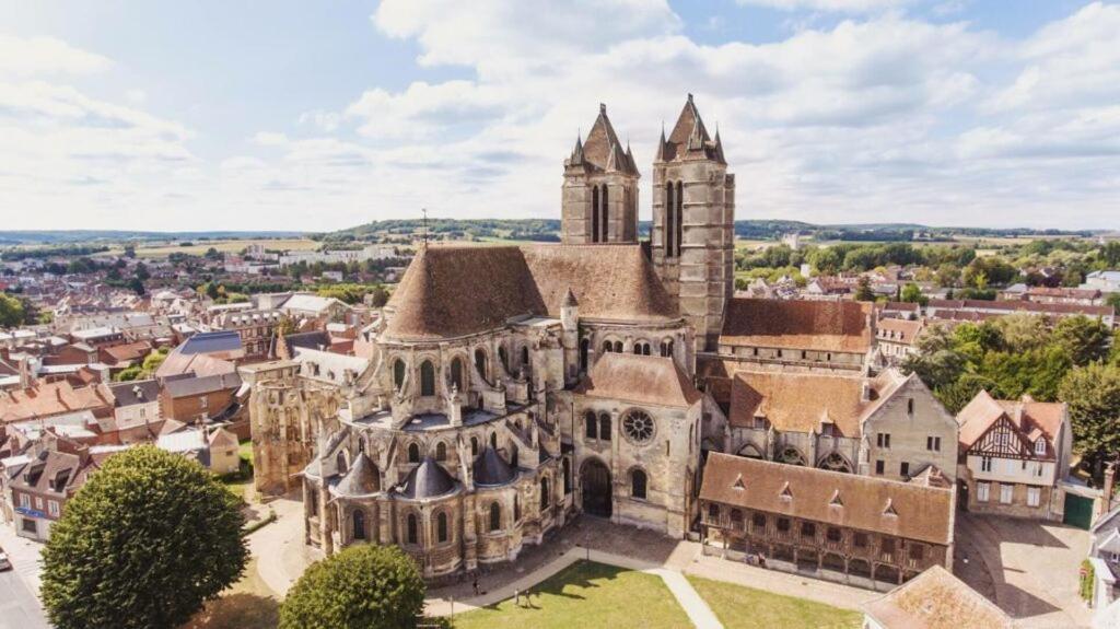 Apartamento No Historico Noyon Exteriör bild